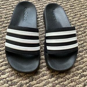 Little Kid's Adidas Adilette Shower Slides Core Black/Cloud White Size 12K